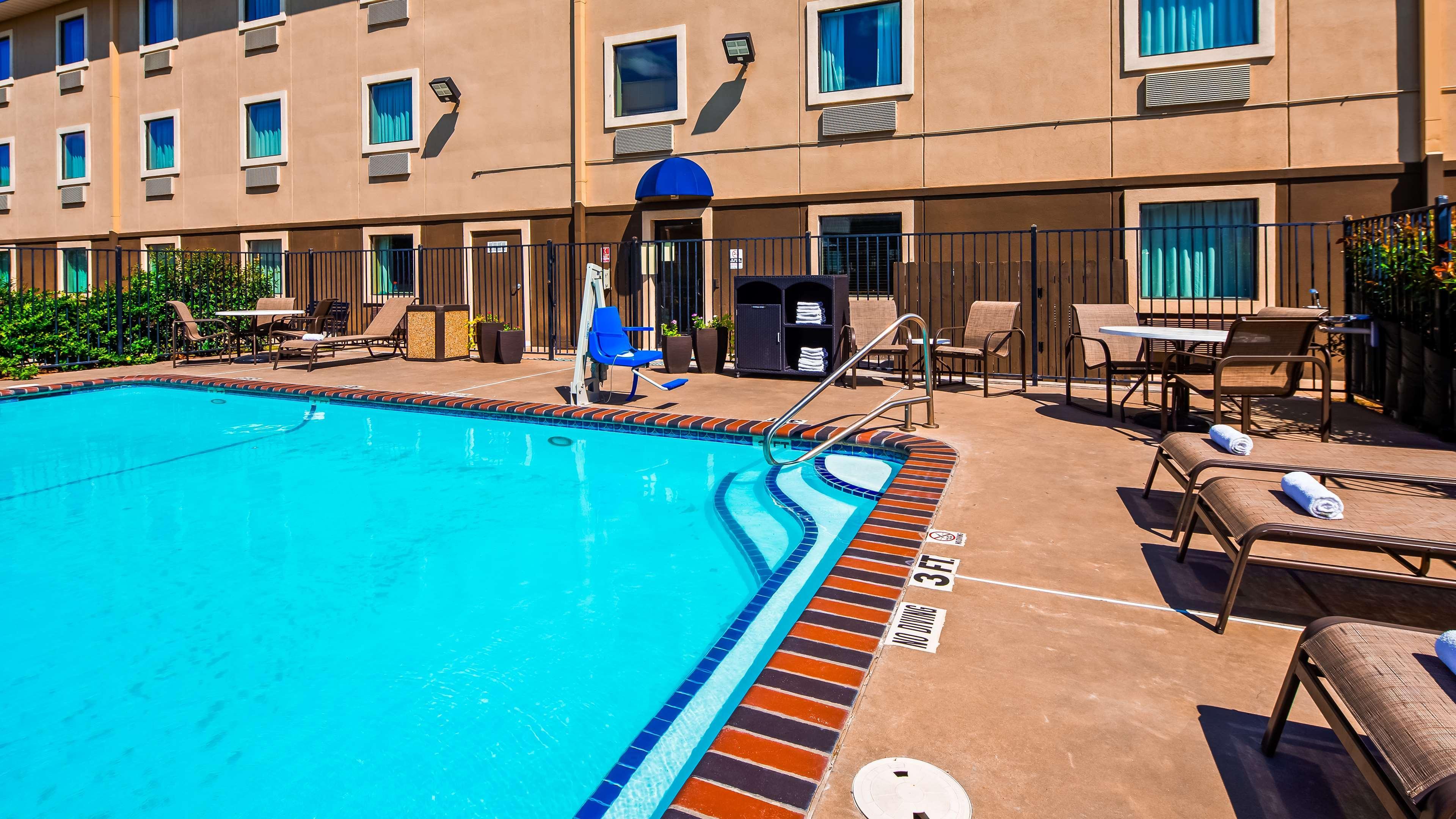 Best Western Plus University Inn & Suites Wichita Falls Dış mekan fotoğraf