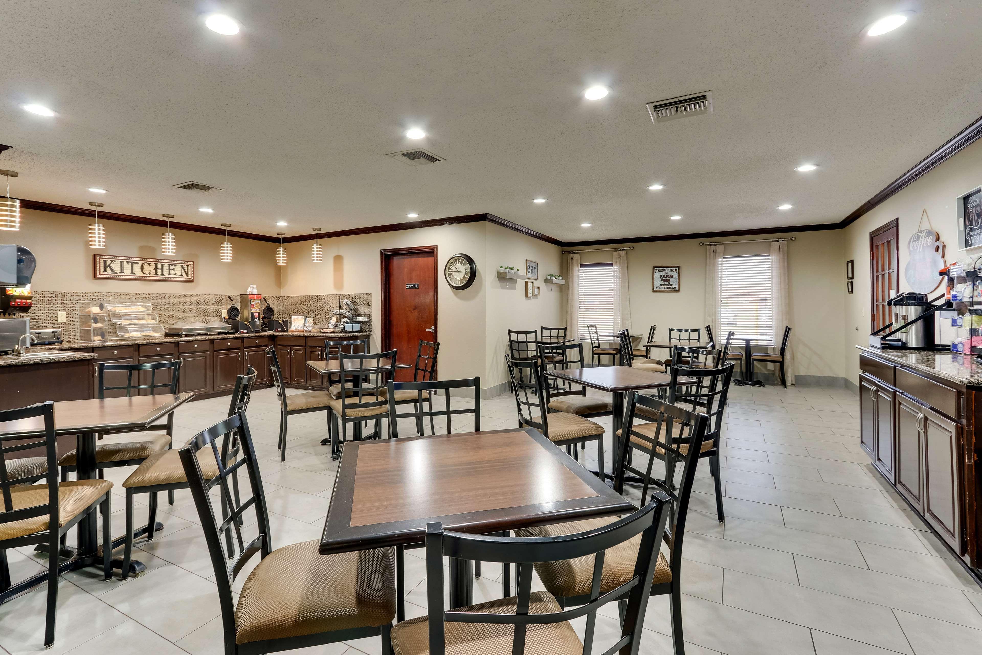 Best Western Plus University Inn & Suites Wichita Falls Dış mekan fotoğraf