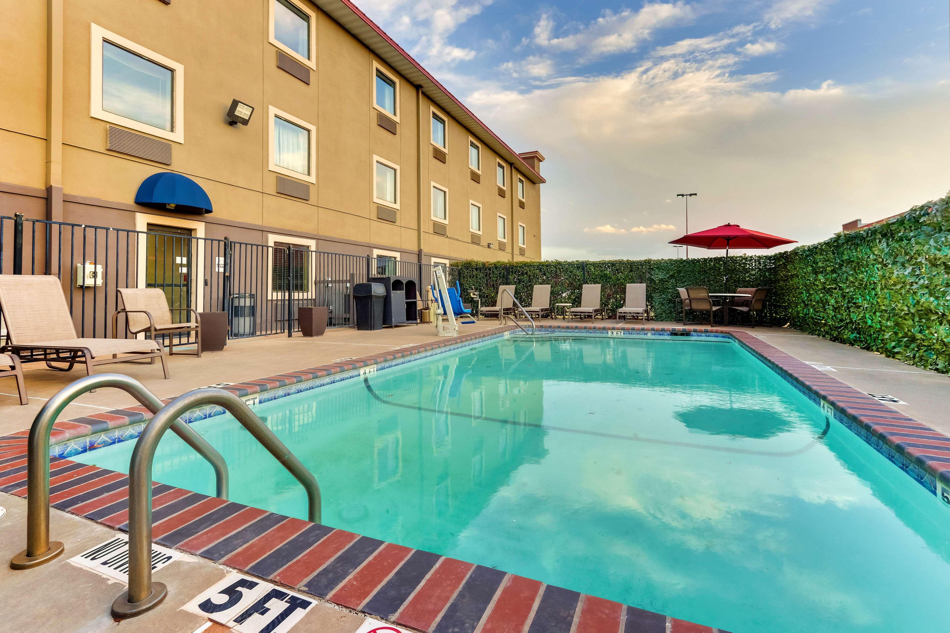 Best Western Plus University Inn & Suites Wichita Falls Dış mekan fotoğraf